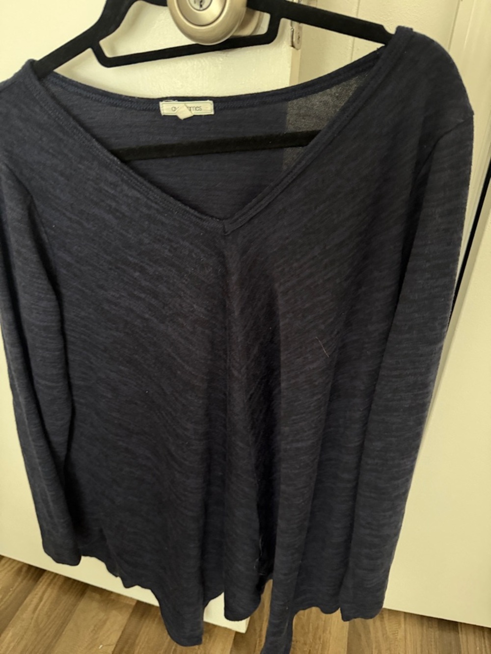 Women's Navy V-Neck Lightweight Sweater